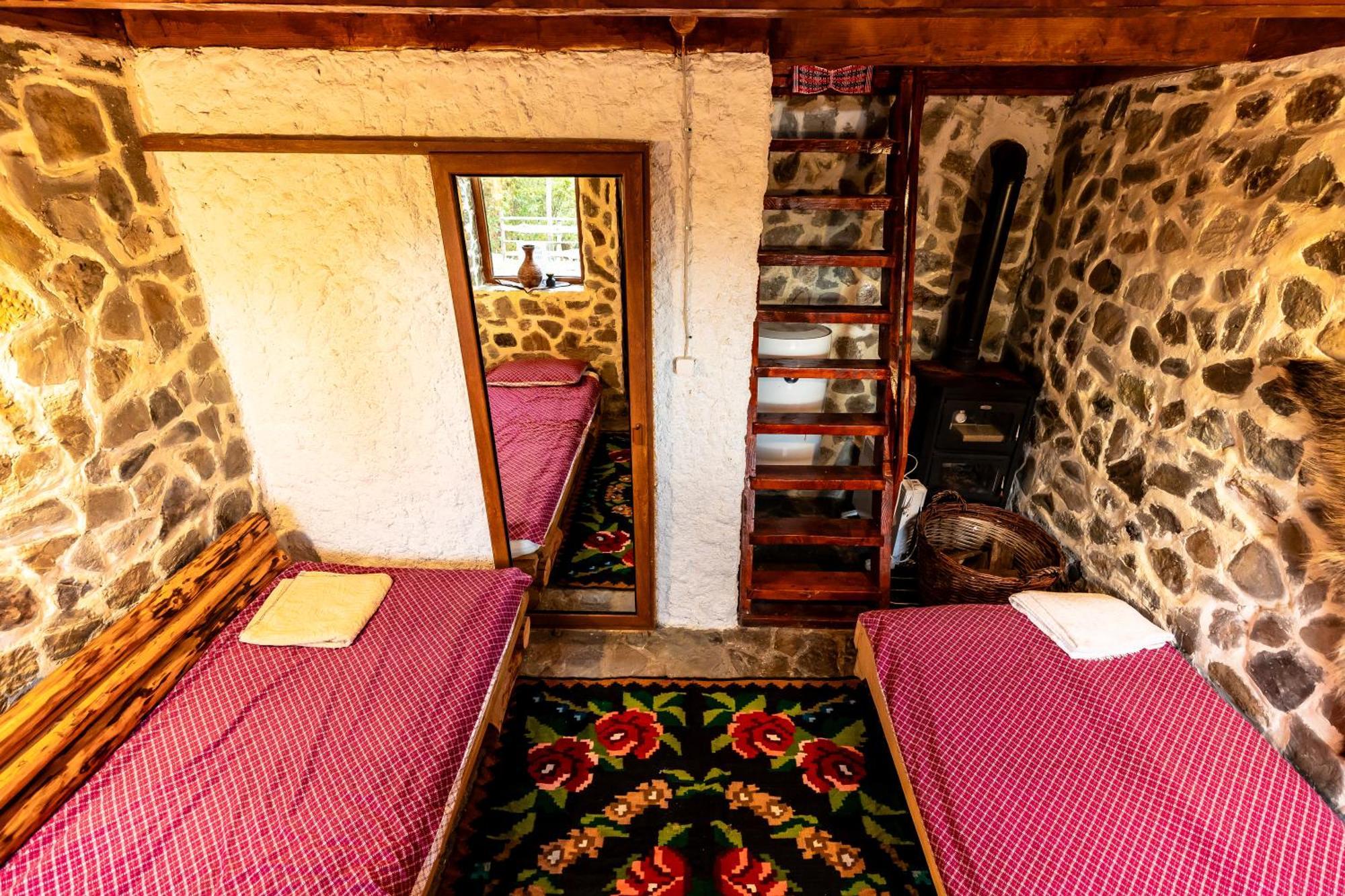 Catunu' Lui Emil Villa Carbunesti Exterior photo